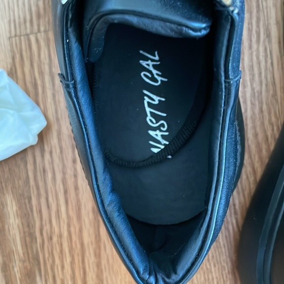 Leopard Round Toe Chunky Sneakers - Picture 8 of 14